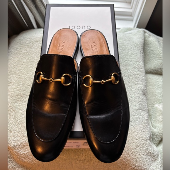 Gucci Shoes - Gucci Princetown Women's Black Leather 38.5 Mules Like New